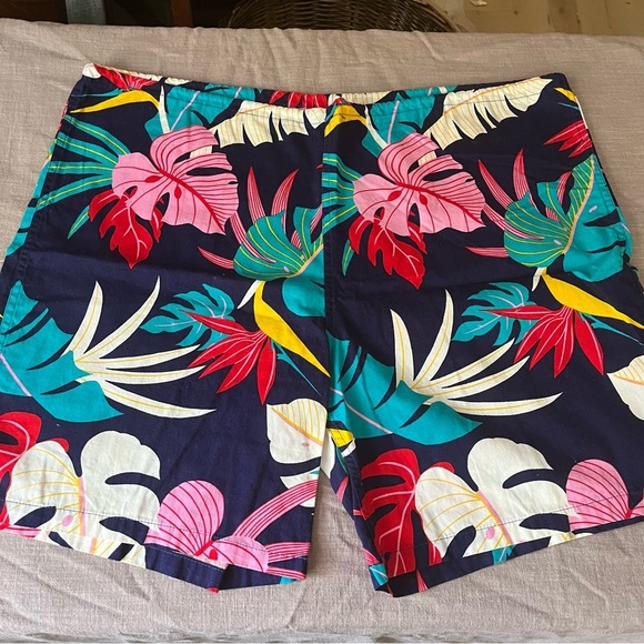 Custom Bai Nam Hawaiian drawstring Tropical Print Men's Swim Trunks - Picture 2 of 6